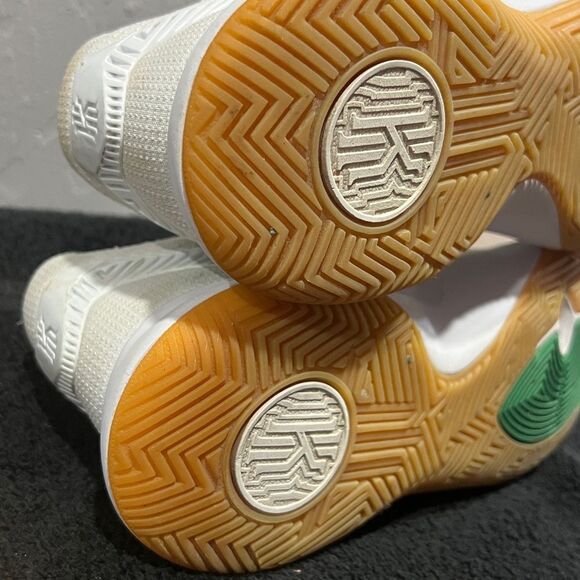 ?? Nike Kyrie Flytrap 2 Basketball Sneakers “White/Green-Gum\